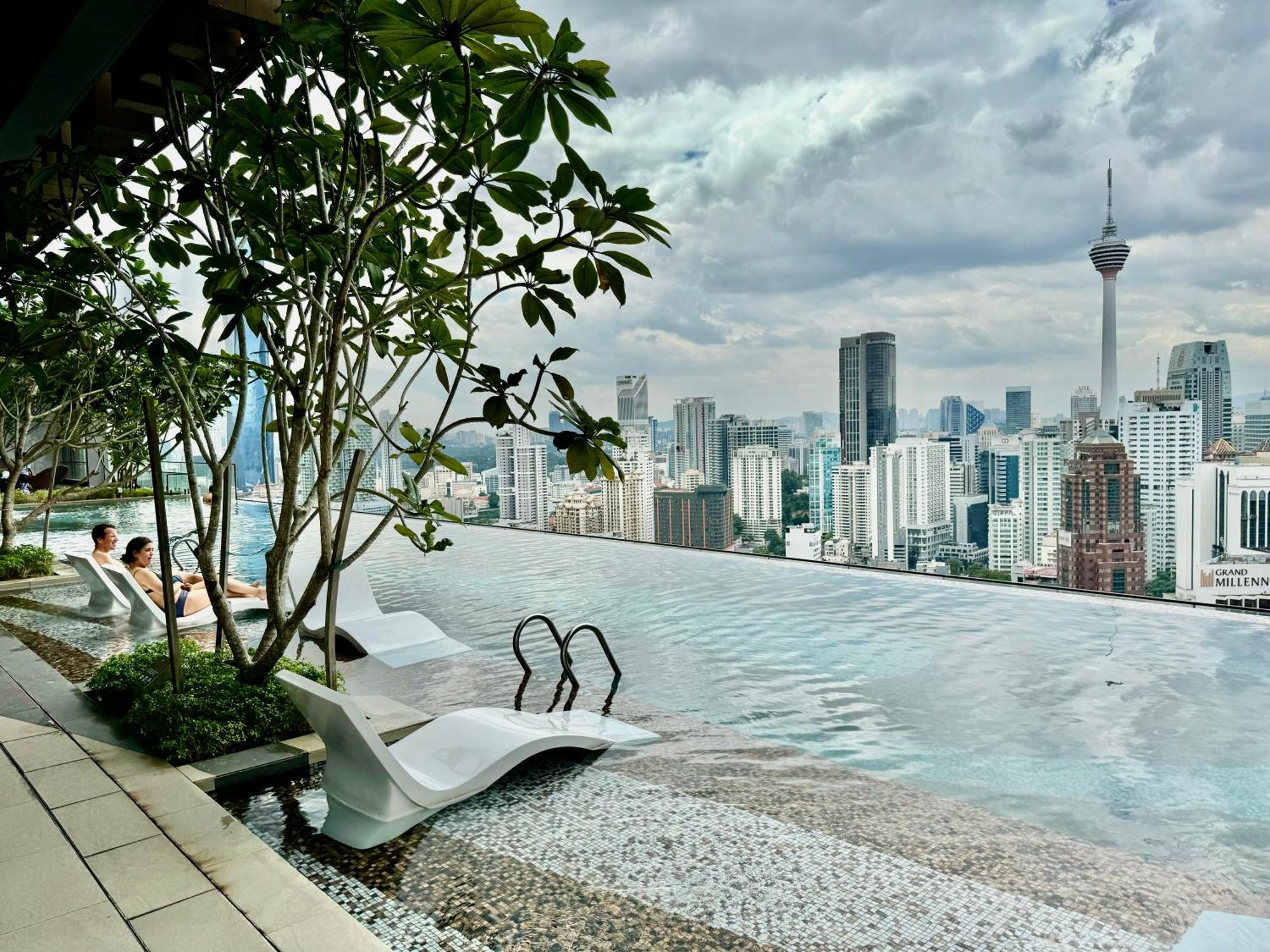 Klcc Suites At Axon By Skypool Куала-Лумпур Экстерьер фото