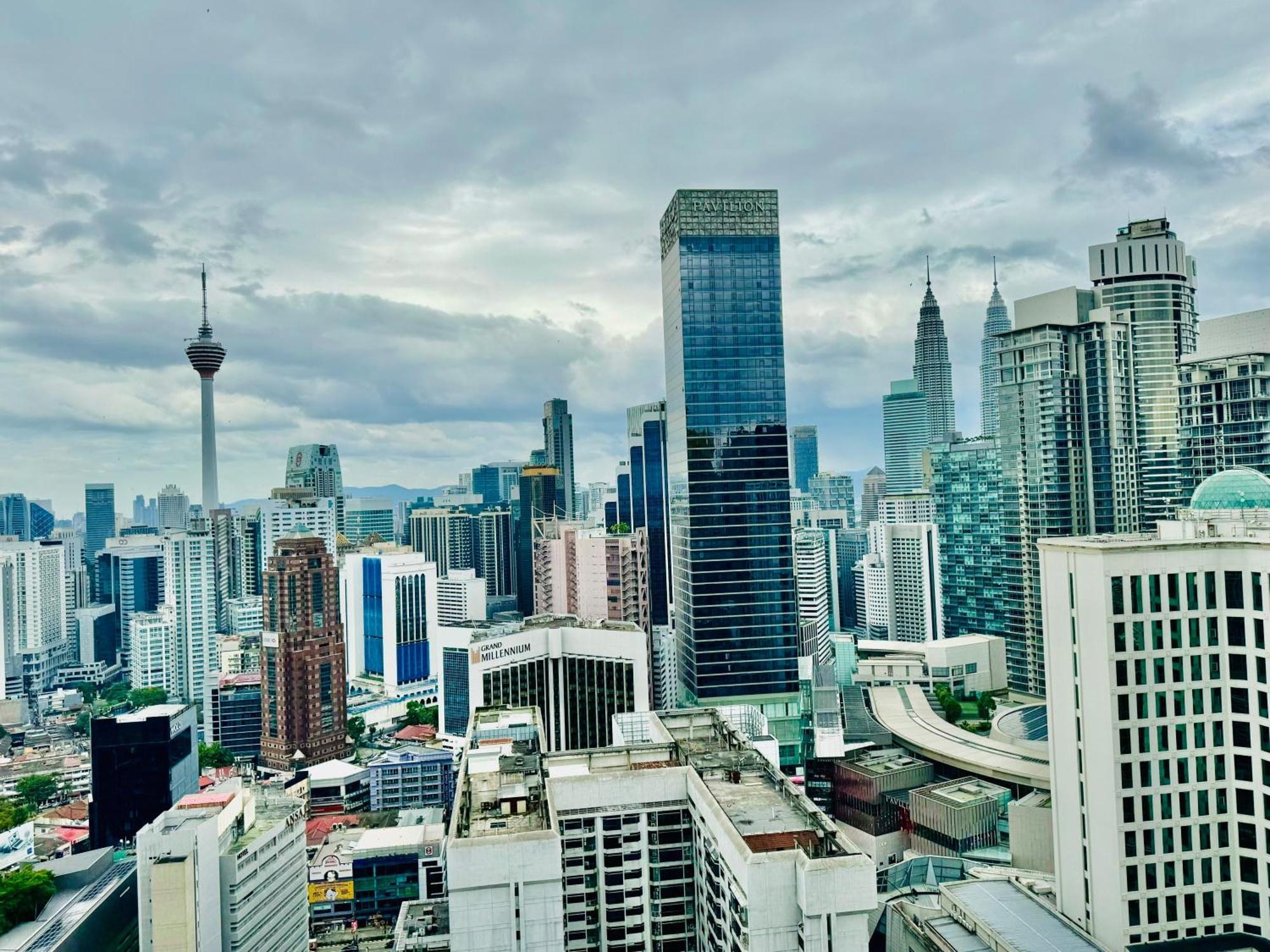 Klcc Suites At Axon By Skypool Куала-Лумпур Экстерьер фото